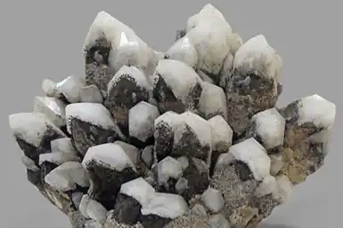Manganese crystals in their natural state.